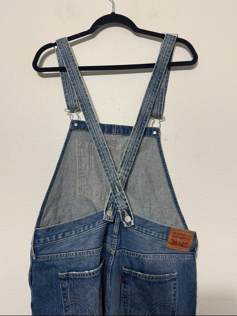 Levi's Women's Distressed Denim Overalls Size Medium - Picture 6 of 10